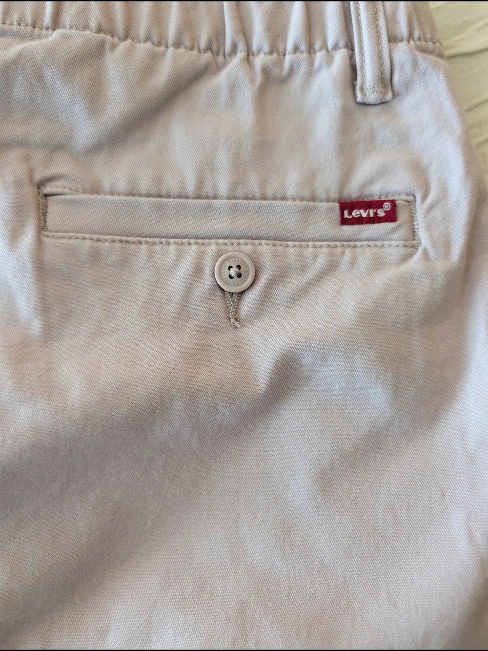 Levi's Men's XX Chino EZ Lavender  Flat-Front Shorts With Internal Drawstring.